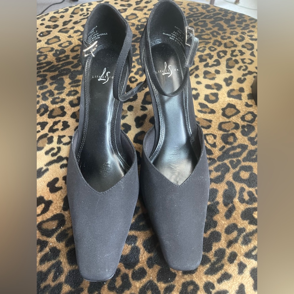 LifeStride Angela Black Square-Toe Heels – Size 9.5M